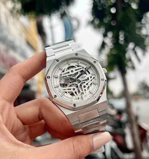 SRWATCH-SG19192-1102.png